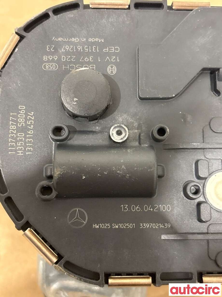 Viskermotor frontrute til Mercedes GLK 2008-2015 (X204) (X204) (MERCEDES|A2048201340)