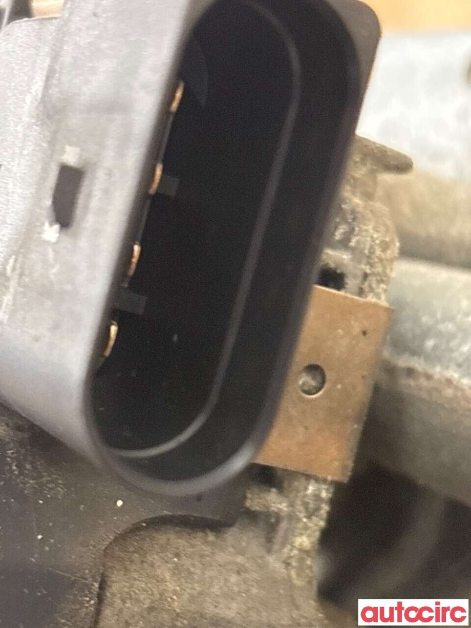 Viskermotor frontrute til Mercedes GLK 2008-2015 (X204) (X204) (MERCEDES|A2048201340)