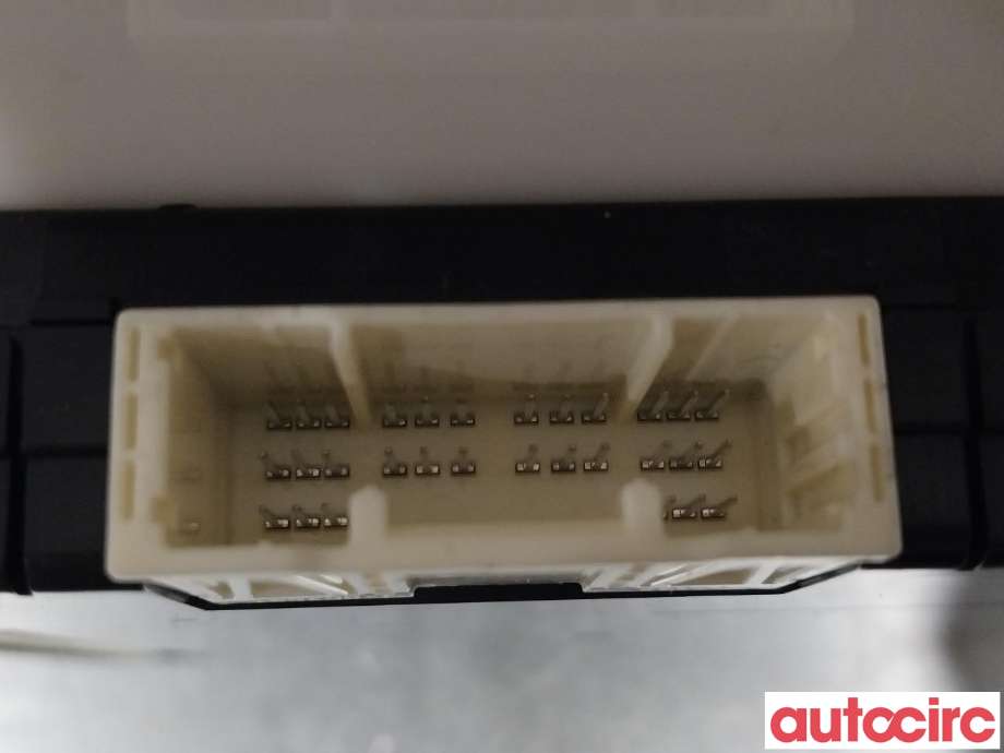 Styreenhet diverse til Toyota Yaris 2012-2014 (Type III, Fase 1)  (TOYOTA|892200D050|89221-0D110)