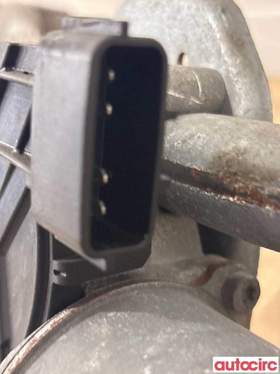 Viskermotor frontrute til Opel Vivaro B 2014-2019  (OPEL|93867984|)
