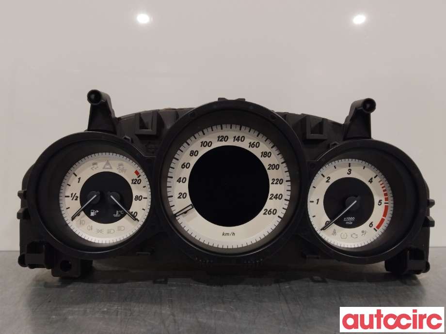 Instrumentpanel til Mercedes C-Klasse 2011-2014 (Fase 2) (W204) (W204) (MERCEDES|A2049004709)