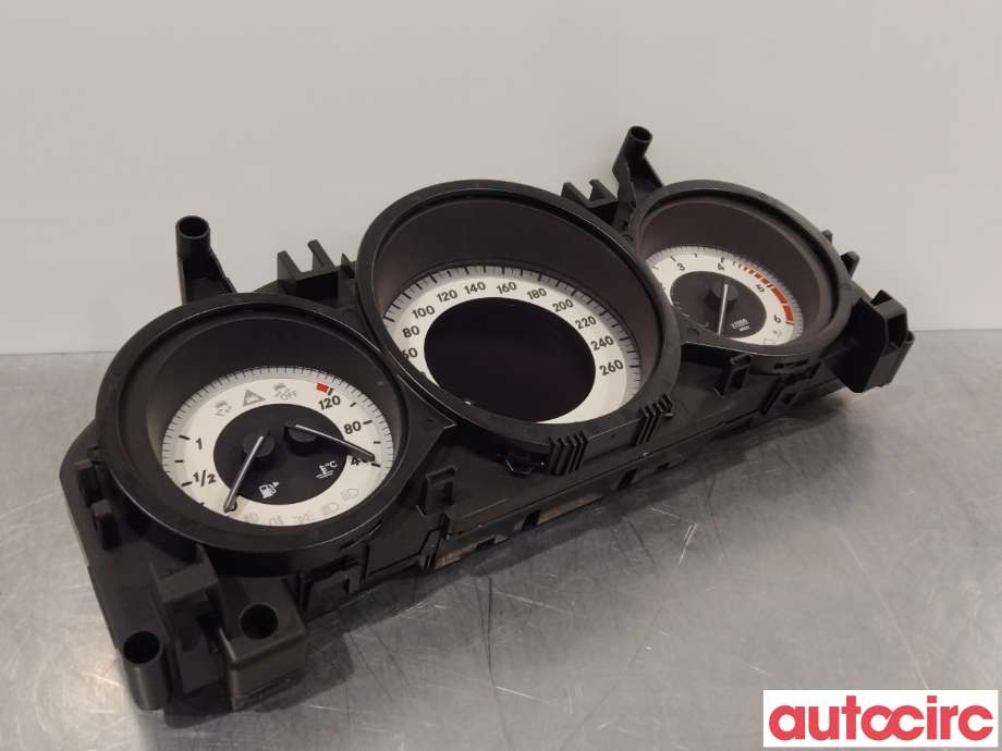 Instrumentpanel til Mercedes C-Klasse 2011-2014 (Fase 2) (W204) (W204) (MERCEDES|A2049004709)