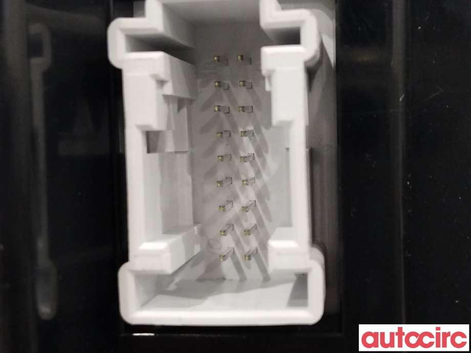 Instrumentpanel til Mercedes C-Klasse 2011-2014 (Fase 2) (W204) (W204) (MERCEDES|A2049004709)