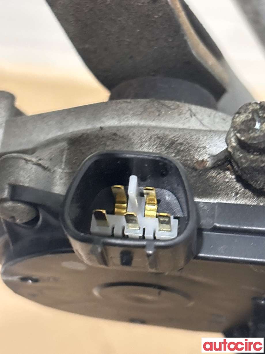 Viskermotor frontrute til Subaru Outback 2009-2014 (Type IV)  (SUBARU|86510AJ010|)
