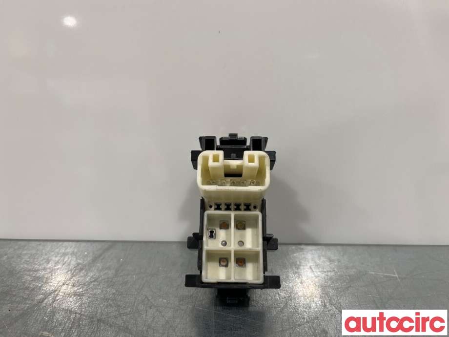 Bryter ruteheis til Toyota Yaris 2012-2014 (Type III, Fase 1)  (TOYOTA|848100D030)