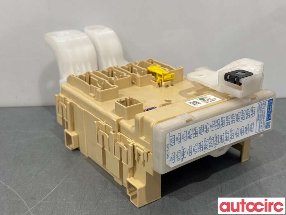 Sikringsboks til Toyota Auris 2015-2019 (Type II, Fase 2)  (TOYOTA|8273012X70||82730-12X70A)
