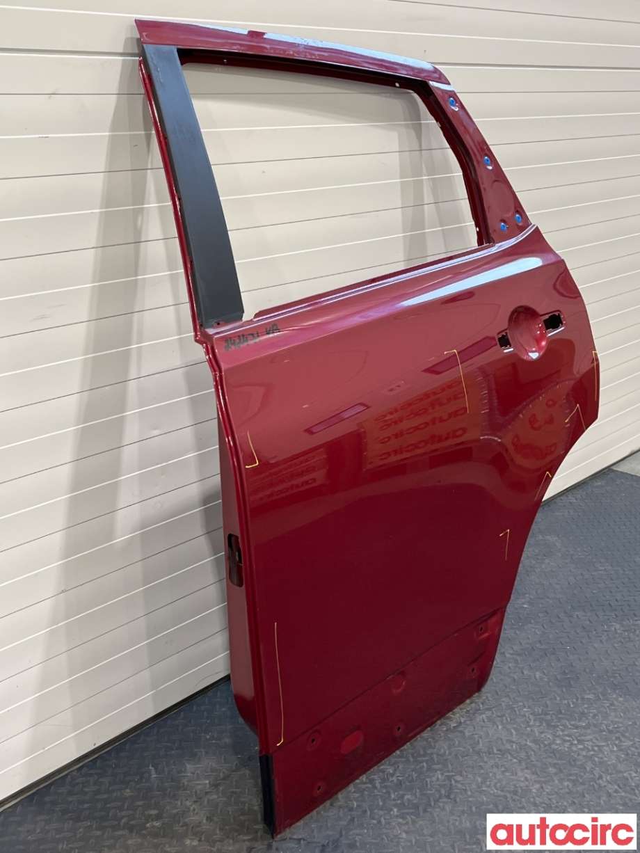 Dør venstre bak til Nissan Qashqai 2010-2014 (Type I, Fase 2)  (NISSAN|H2101JD0MC|H2101JD0M0)