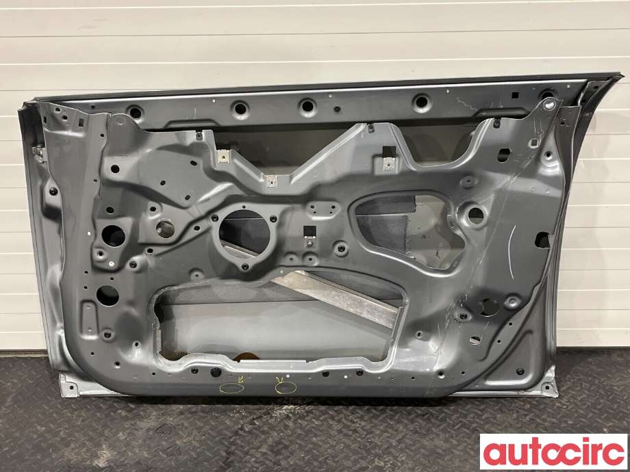 Dør høyre foran til Audi A6 2008-2011 (Type III, Fase 2) (C6) (C6) (AUDI|4F0831052F)