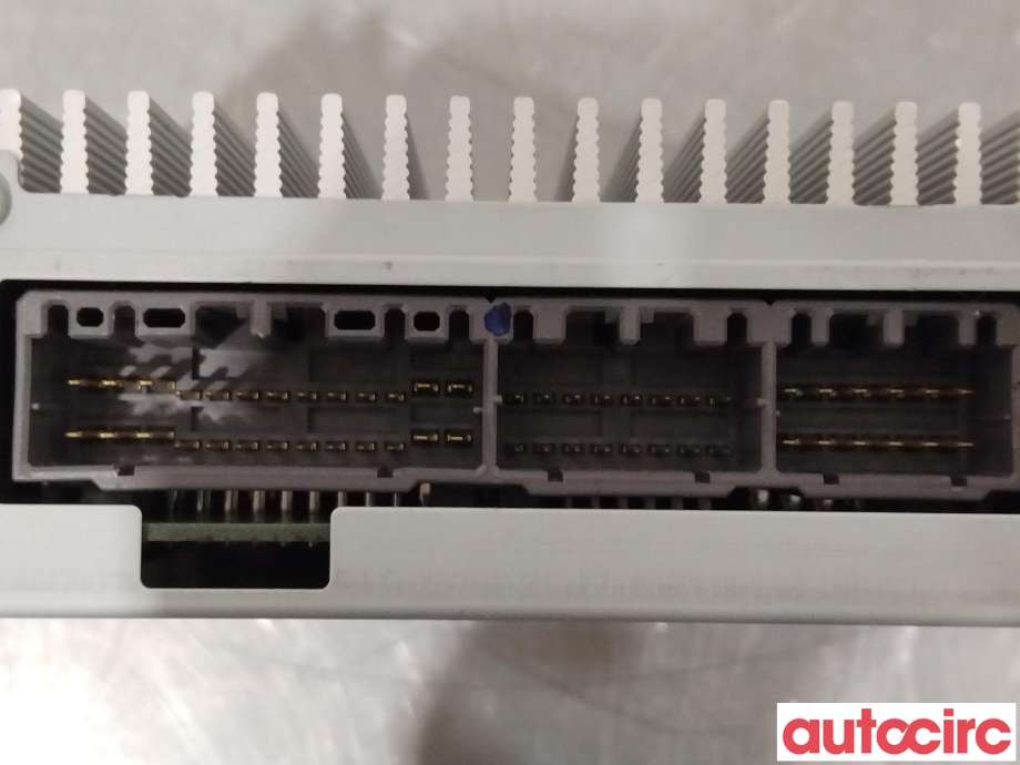 Bilstereo forsterker til Hyundai Ix35 2010-2015  (HYUNDAI|963702S300|963702S301)
