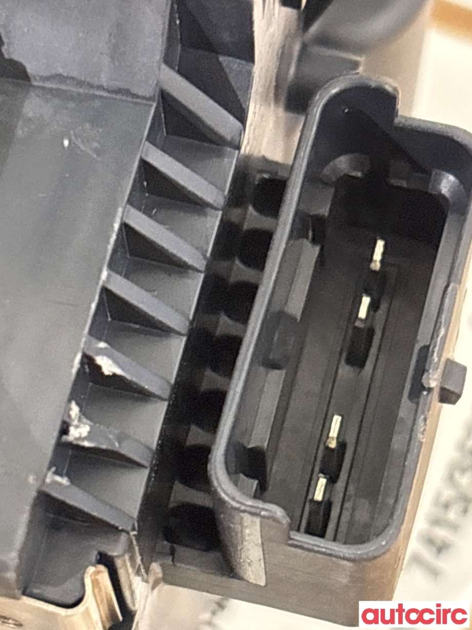 Viskermotor frontrute til Peugeot 3008 2009-2016 (Type I)  (PEUGEOT|6405PZ|1397220576|)
