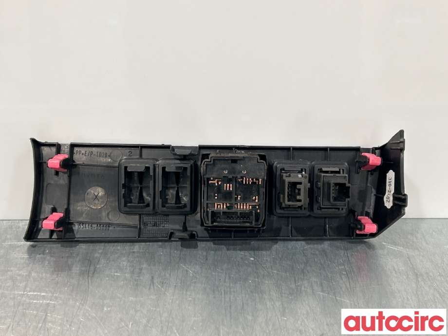 Bryter speil til Toyota Avensis 2009-2015 (Type III, Fase 1)  (TOYOTA|8487205030|8415202040)