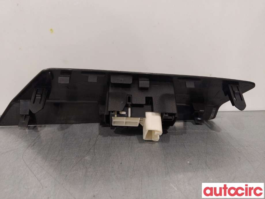 Bryter ruteheis til Toyota RAV4 2016-2019 (Type IV, Fase 2)  (TOYOTA|7427142070)