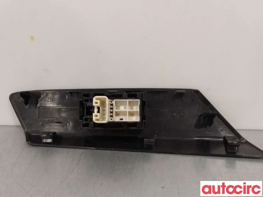 Bryter ruteheis til Toyota RAV4 2016-2019 (Type IV, Fase 2)  (TOYOTA|7427242070)