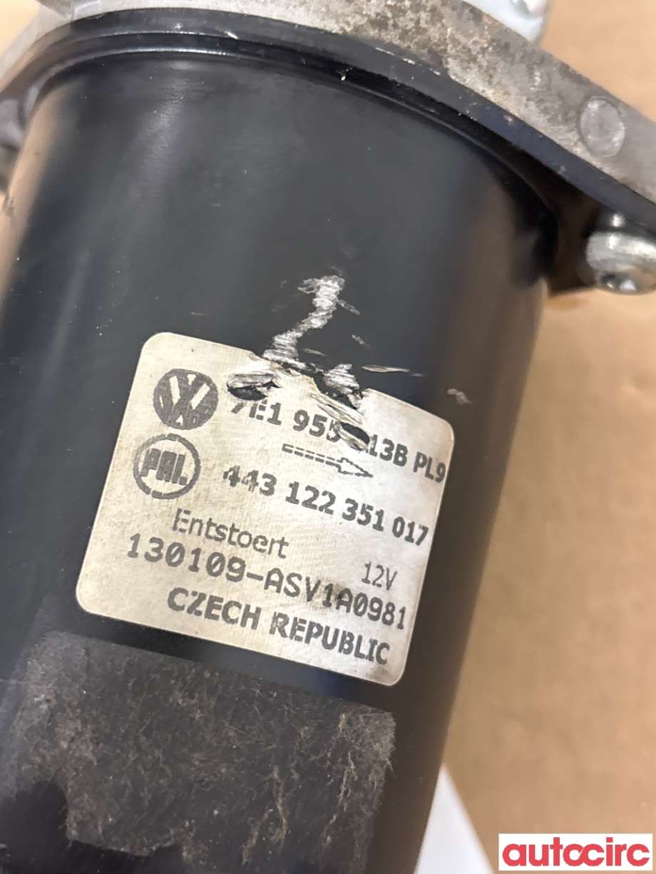 Viskermotor frontrute til VW Amarok 2010-2016 (Type I, Fase 1)  (VOLKSWAGEN|7E1955113B)