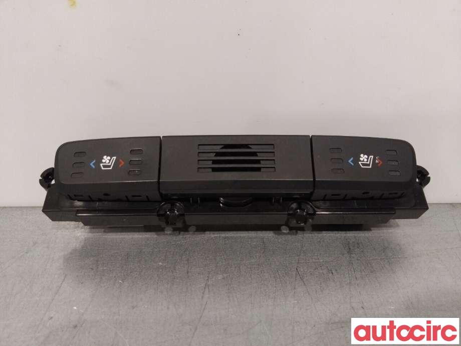 Bryter setevarme til Kia Sorento, 2011-2015 Type II  (KIA|933402P005)