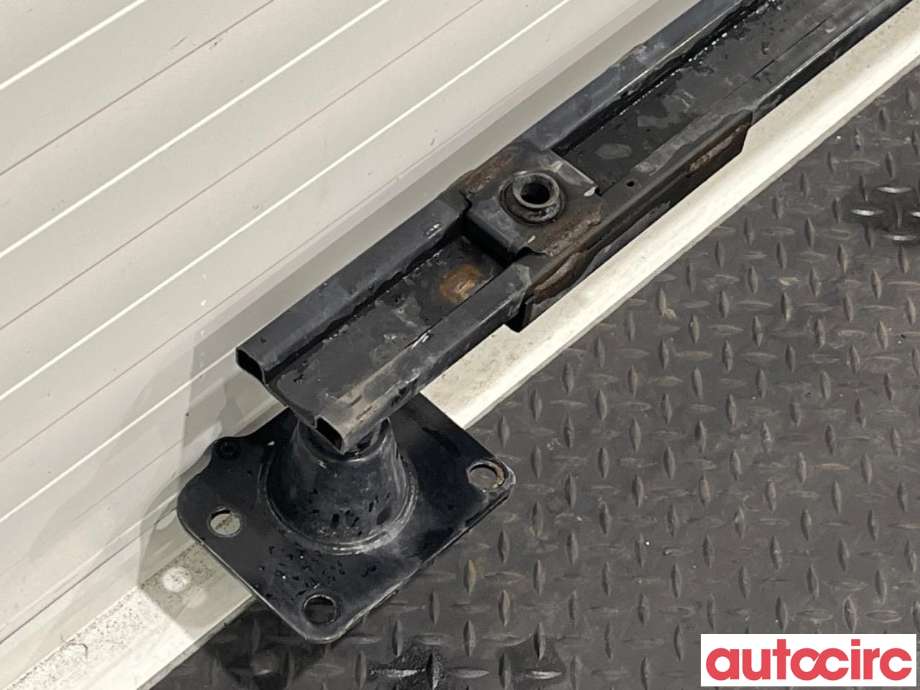 Støtfangerforsterkning foran til Peugeot 3008 2009-2016 (Type I)  (PEUGEOT|7104JZ||7104LE)