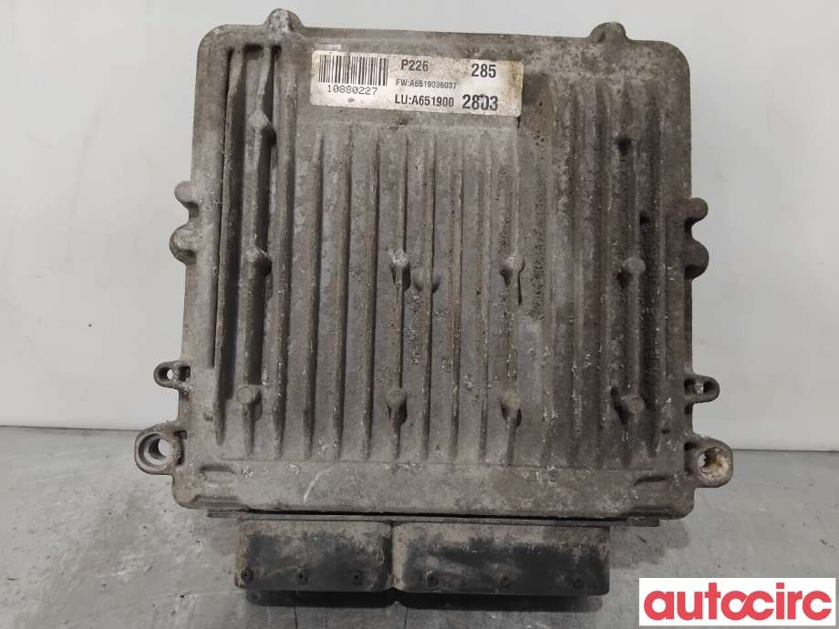 Styreenhet motor til Mercedes Vito 2014-->> (W447) (W447) (MERCEDES|A6519002803|0281031244)