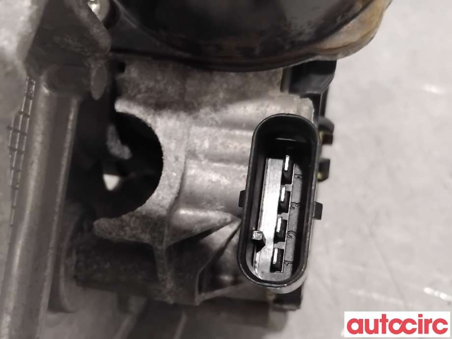 Viskermotor frontrute til Mercedes Vito 2014-->> (W447) (W447) (MERCEDES|A4478200040|W000051184|)
