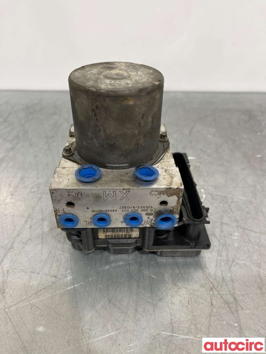 ABS sentral til Toyota Avensis, 2009-2015 (Type III, Fase 1) (TOYOTA|4405005220)