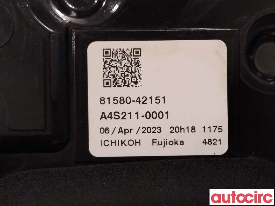 Baklykt høyre indre til Toyota RAV4 2019-->> (Type V) (TOYOTA|8158142151)