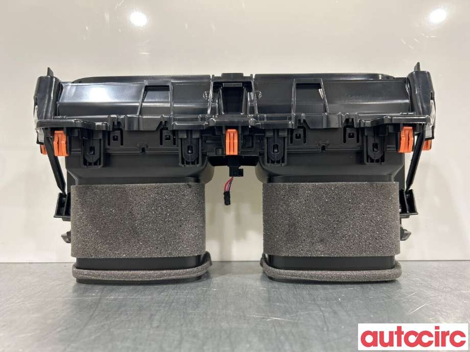 Dashbord friskluftdyse til Toyota Corolla 2019-->>  (TOYOTA|5567012740|8433212600)