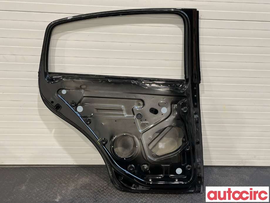 Dør venstre bak til VW Golf, Plus/Cross 2005-2009 (Fase 1)  (VOLKSWAGEN|5M0833105B)