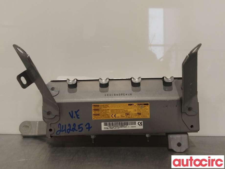 Airbag kne til Toyota RAV4 2016-2019 (Type IV, Fase 2)  (TOYOTA|7390042031C0|)