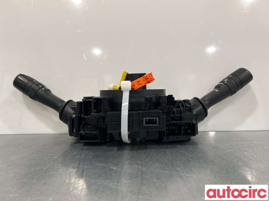 Bryter combi til Toyota Auris 2015-2019 (Type II, Fase 2)  (TOYOTA|8465202540|8414002730|8430702120)