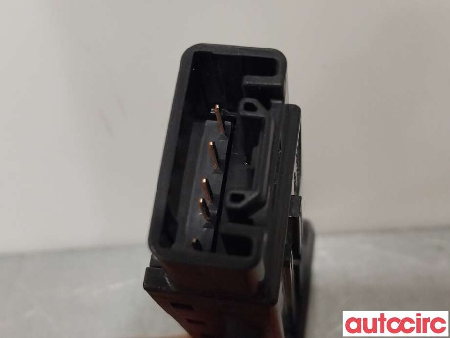 Bryter rutevarme til Toyota RAV4 2016-2019 (Type IV, Fase 2)  (TOYOTA|8479448021|)