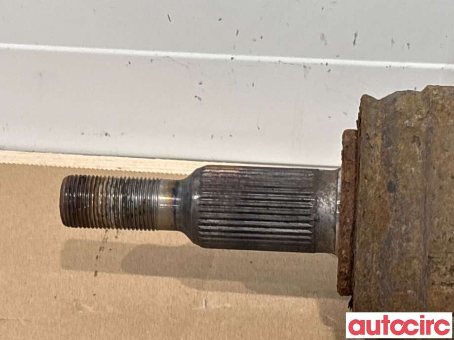Drivaksel høyre bak til VW Transporter / Caravelle 2003-2009 (Fase 1) (T5) (T5) (VOLKSWAGEN|7H0501202DX|7H0501202D)