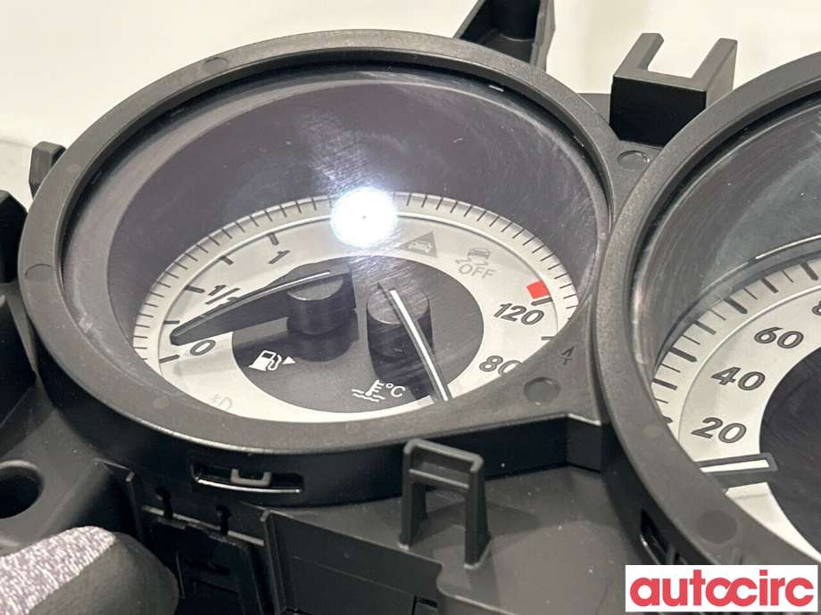 Instrumentpanel til Mercedes C-Klasse 2011-2014 (Fase 2) (W204) (W204) (MERCEDES|A2049008507|A2049003107)