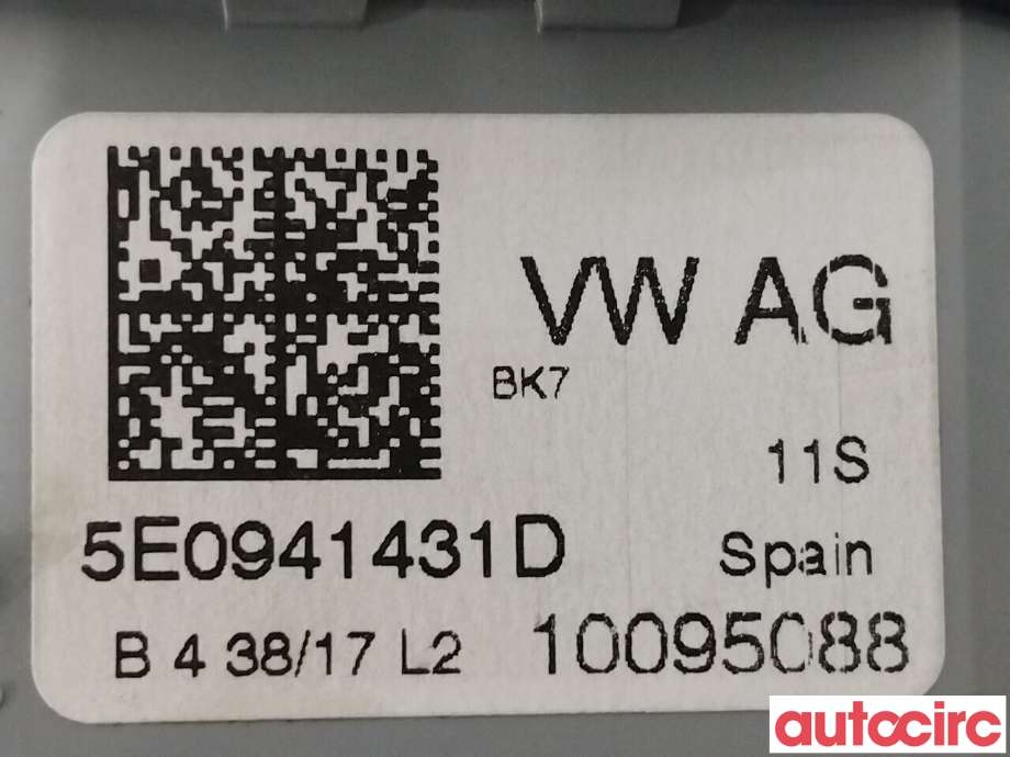 Bryter lys til Škoda Octavia 2017-2020 (Type III, Fase 2) (SKODA|5E0941431D|)