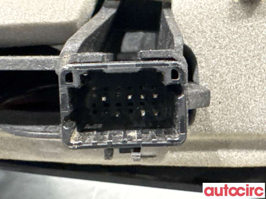 Speil venstre til Renault Zoe 2013-2019 (Fase 1)  (RENAULT|963025579R|)