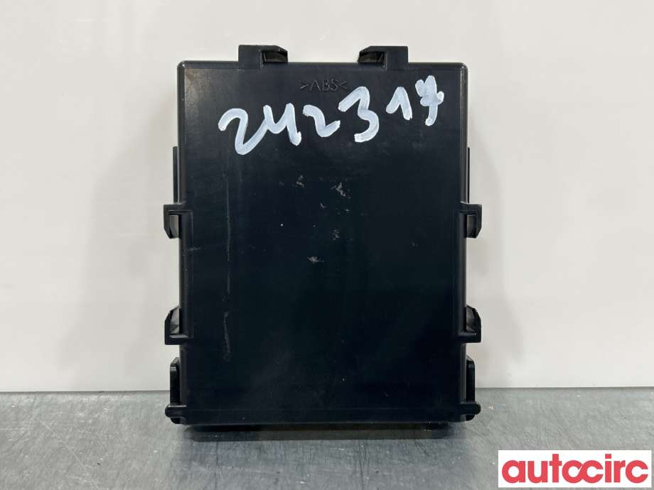Diverse deler til Toyota RAV4 2019-->> (Type V) (TOYOTA|8911142170|8911142150)