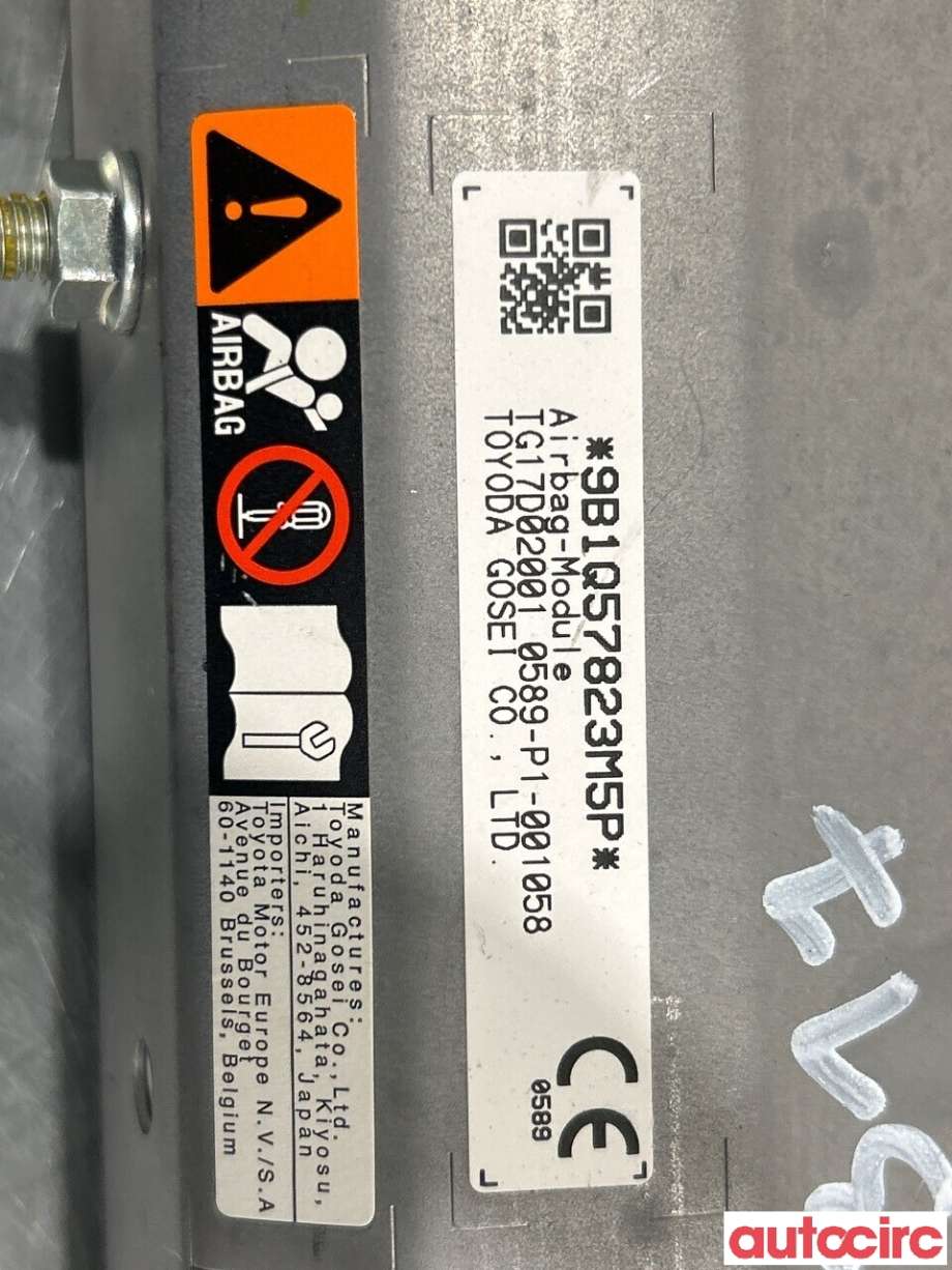 Airbag kne til Toyota RAV4 2019-->> (Type V)  (TOYOTA|7390042050C0|)