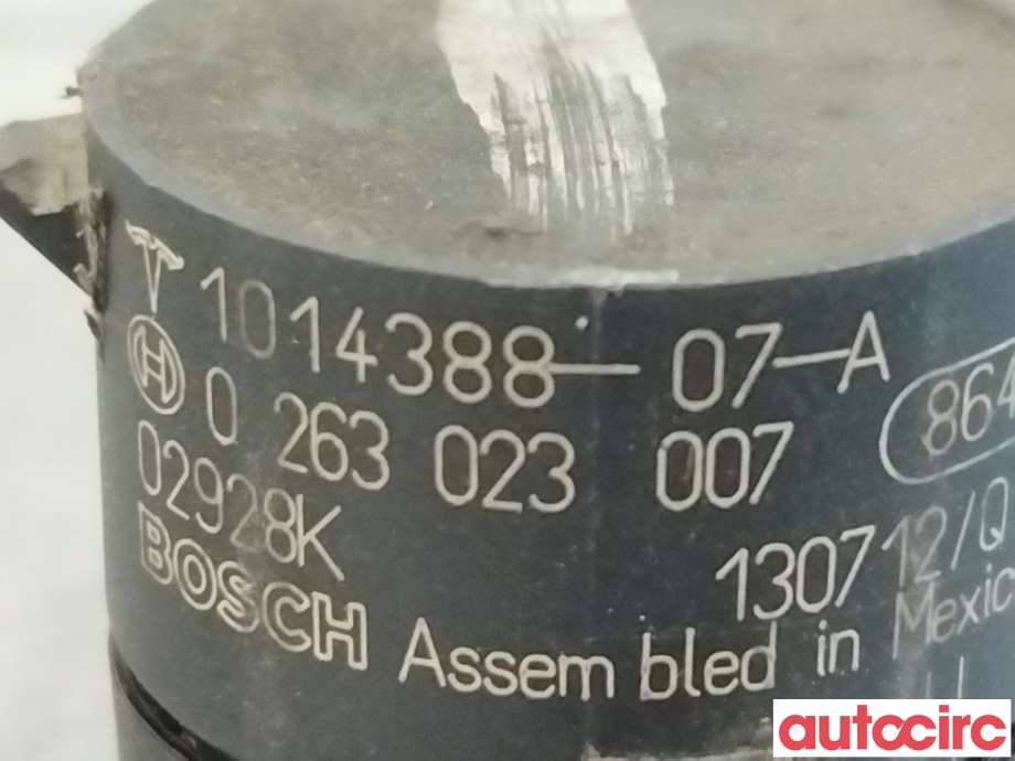 Parkeringssensor foran til Tesla Model S 2013-2016 (Fase 1)  (TESLA|1014388-07-A)