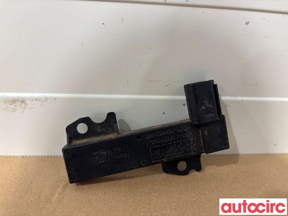 Antenne navigasjon til Volvo V40 2012-2019 (VOLVO|30710064|6G91-15K603-KB)