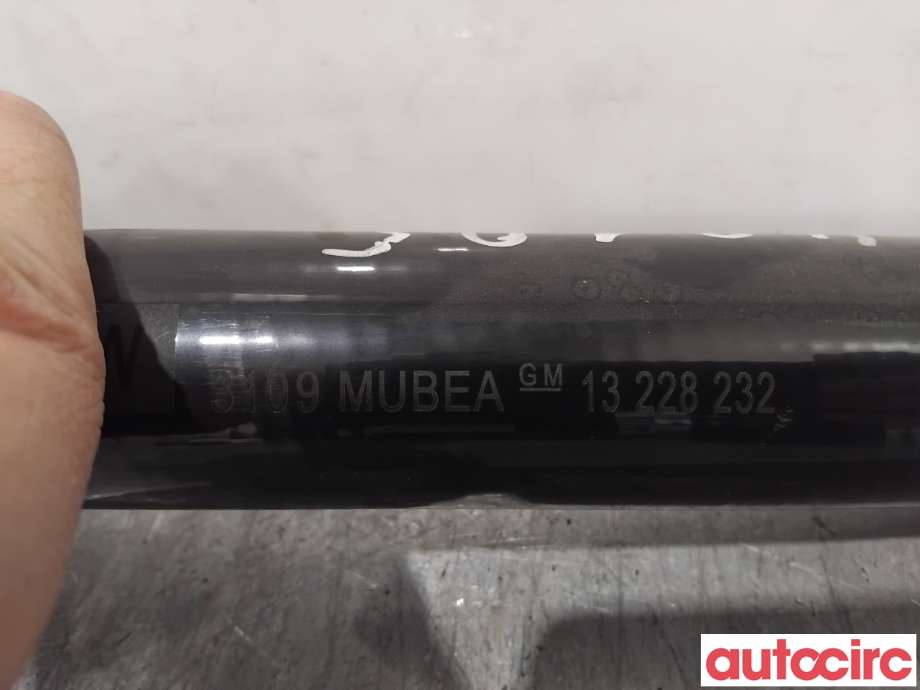 Drivaksel høyre foran til Opel Insignia A 2009-2014  (OPEL|13233952||13348394)