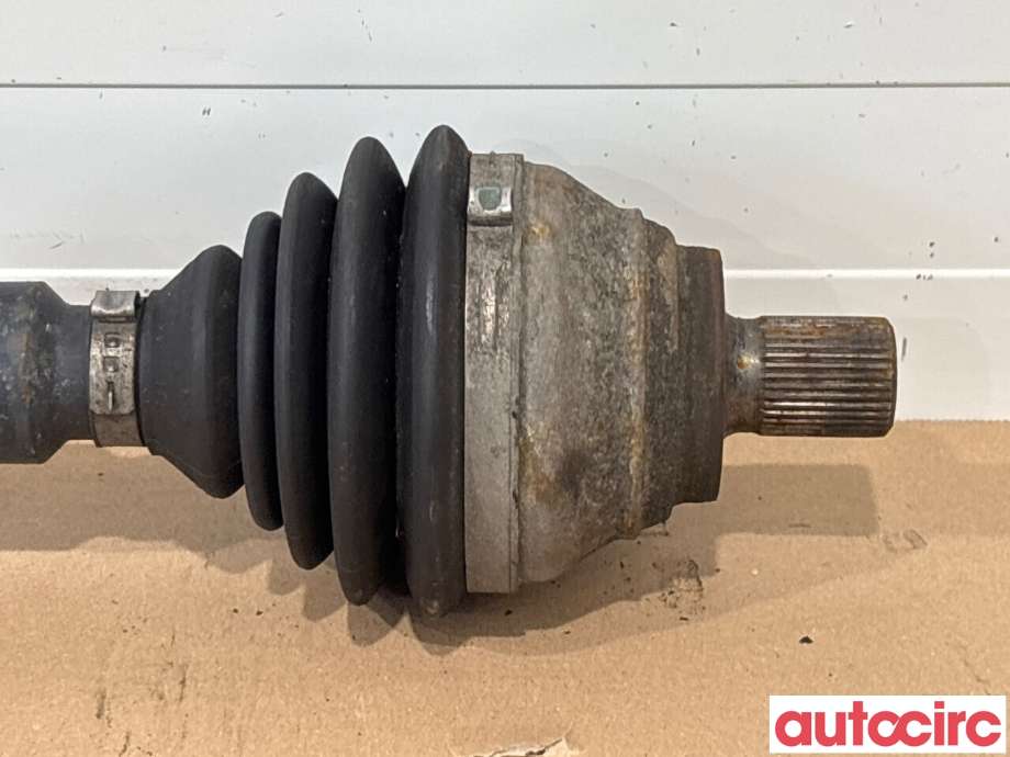 Drivaksel høyre foran til VW Caddy 2010-2015 (Type III, Fase 2) (VOLKSWAGEN|1K0407272CR)