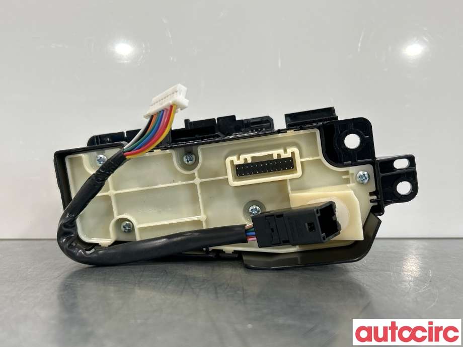 Bryter diverse til Toyota RAV4 2019-->> (Type V) (TOYOTA|8401042221|)