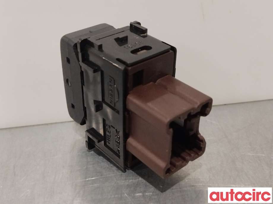 Bryter setevarme til Nissan Juke 2010-2014 (Fase 1) (NISSAN|255001EA1A|)