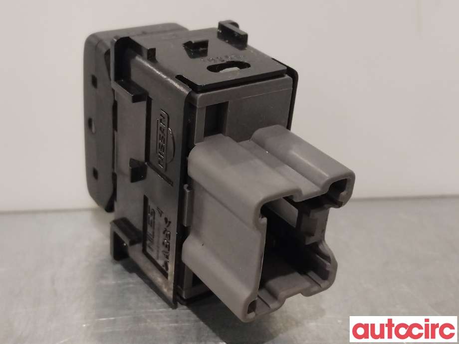 Bryter setevarme til Nissan Juke 2010-2014 (Fase 1) (NISSAN|255001EA0A|)
