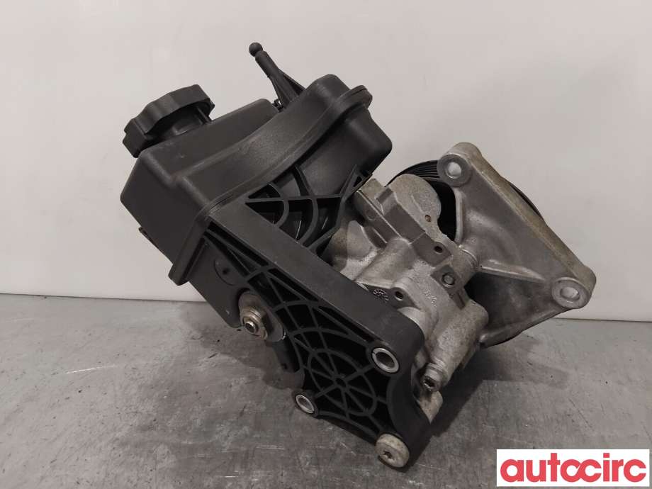 Servo pumpe mekanisk til Mercedes C-Klasse 2011-2014 (Fase 2) (W204) (W204) (MERCEDES|A0064662601|LH2115670|0064662601)