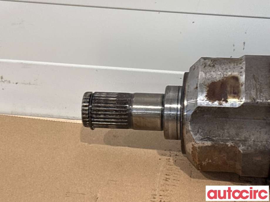 Drivaksel høyre foran til Hyundai i30 2007-2012 (Type I)  (HYUNDAI|495002L210|)