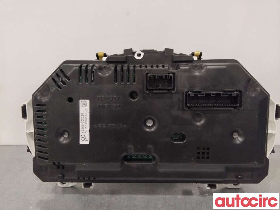 Instrumentpanel til Toyota Yaris 2012-2014 (Type III, Fase 1)  (TOYOTA|838000DQ20)