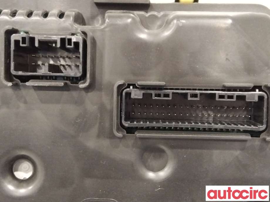 Instrumentpanel til Toyota Yaris 2012-2014 (Type III, Fase 1)  (TOYOTA|838000DQ20)