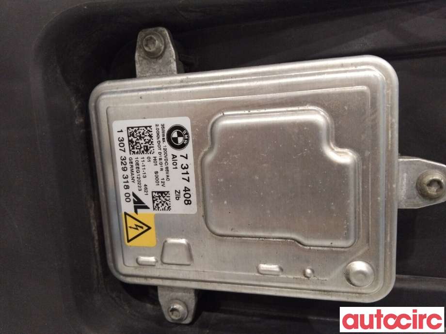 Frontlykt høyre xenon til BMW X5 2013-2018 (F15) (F15) (BMW|63117317102)