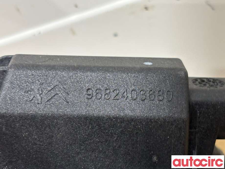 Skiltlys til Peugeot 5008 2017-->> (Type II)  (PEUGEOT|6340G3|9682403680)