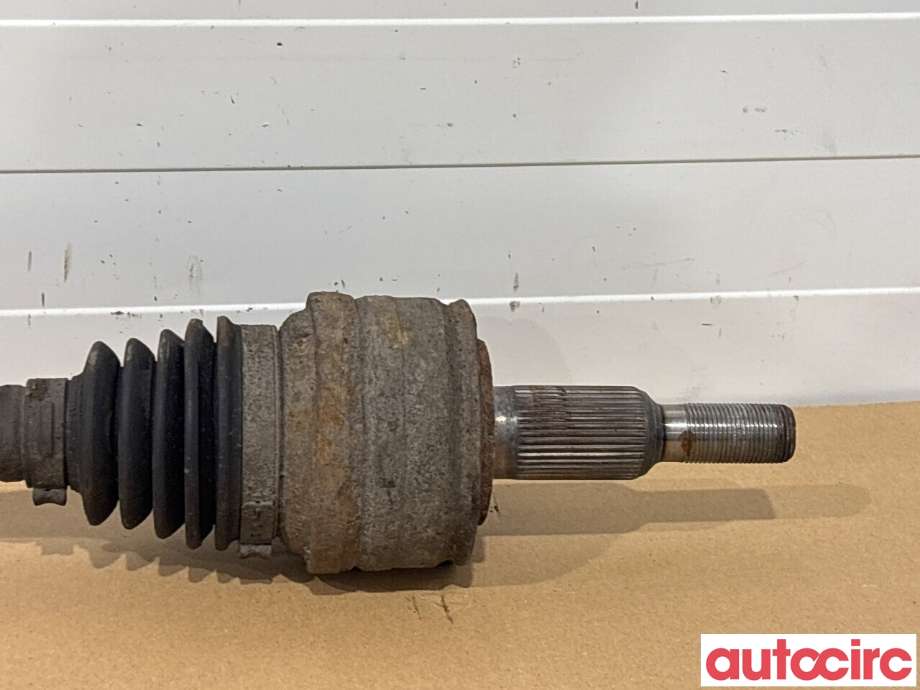 Drivaksel venstre foran til VW Transporter / Caravelle 2015-2019 (T6) (T6) (VOLKSWAGEN|7E0407271AC|7E0407271R)