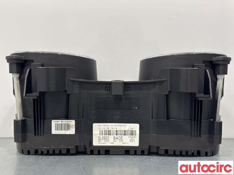 Instrumentpanel til Škoda Yeti 2009-2013 (Fase 1)  (SKODA|5L0920840E|A2C63296336)